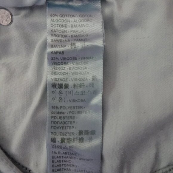 Levi's Bermuda Shorts Women's Plus Size 24W Blue Denim Stretch Rolled Cuff - Picture 10 of 11